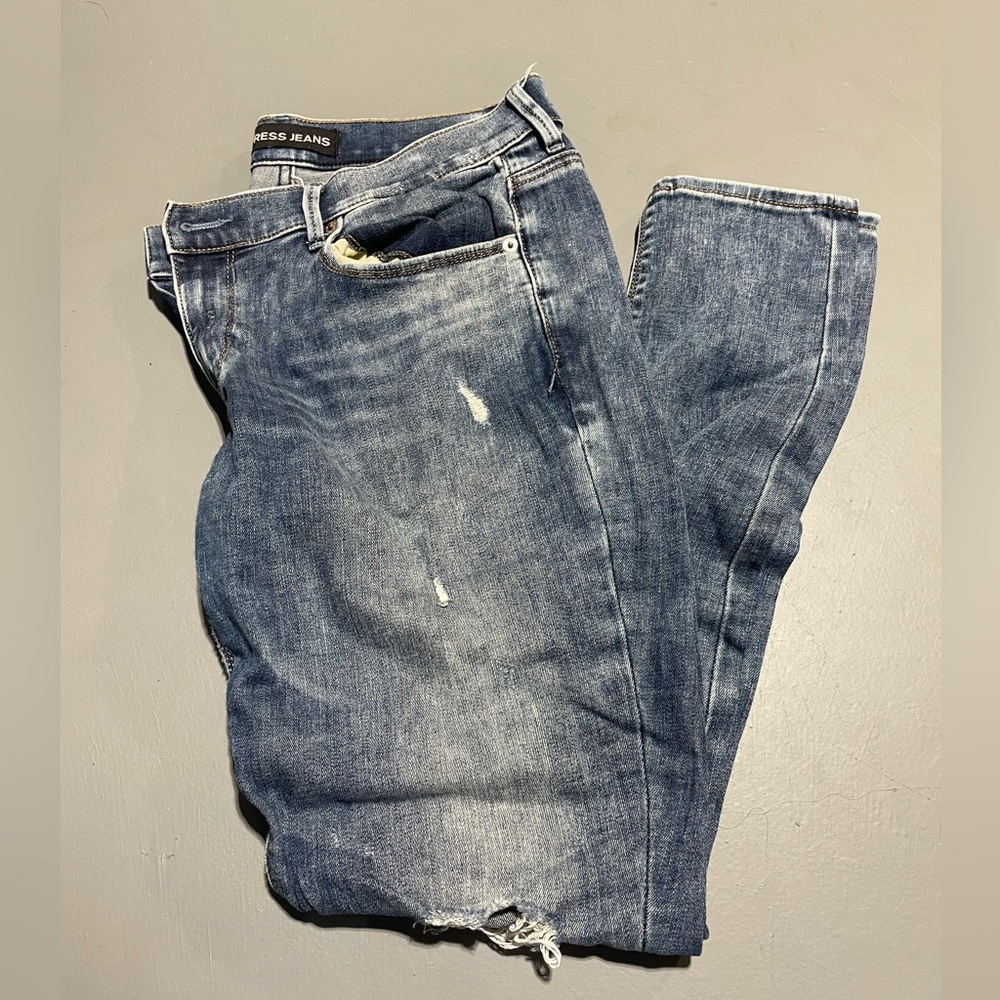 Express lightly distressed jeans